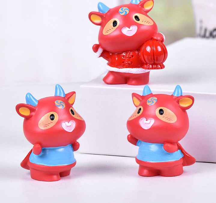 Miniture Fairy Garden Accessories Supplies Cartoon Resin Red Cattle Kids Toys Pot Bonsai Miniature Garden Terrariums Fairy Garden Animals Ox Figurine Kits Items Car Interior Decoration Table Ornaments